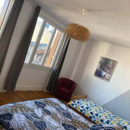 Gite De Tom Et Mag Classe 3 * Clevacances Villa Pontgibaud Kültér fotó