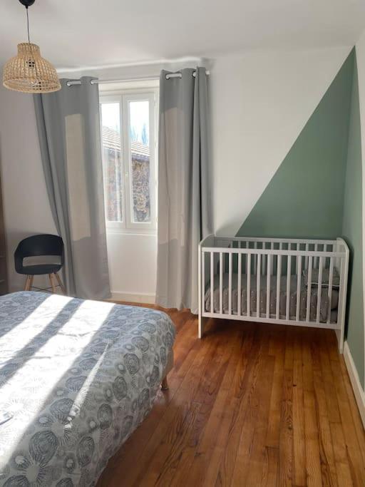 Gite De Tom Et Mag Classe 3 * Clevacances Villa Pontgibaud Kültér fotó