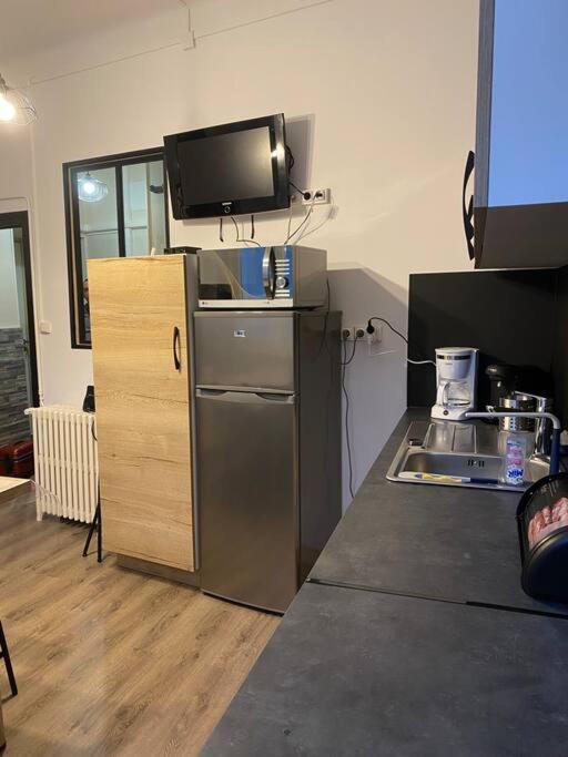 Gite De Tom Et Mag Classe 3 * Clevacances Villa Pontgibaud Kültér fotó