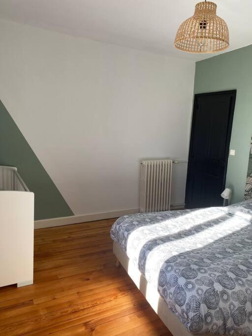 Gite De Tom Et Mag Classe 3 * Clevacances Villa Pontgibaud Kültér fotó